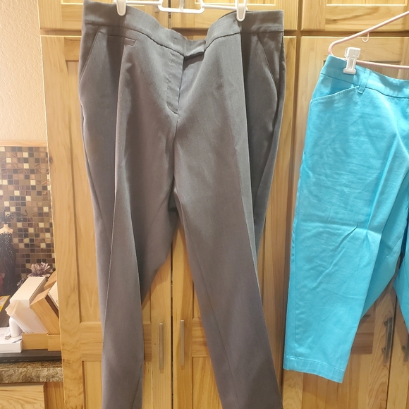 2 Pairs of Pants - Picture 2 of 5